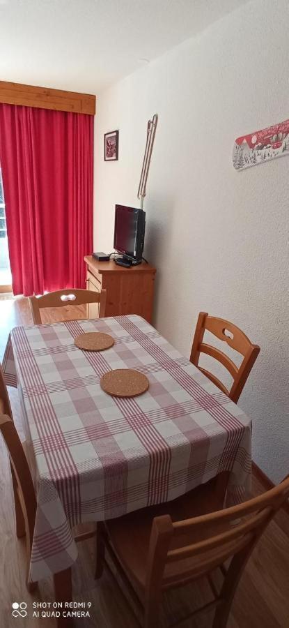 Studio Chamrousse 1700 Pour 4 Personnes - Au Calme - Avec Wifi Exterior foto